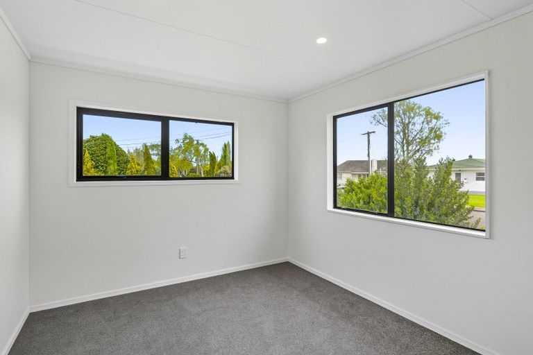Photo of property in 42 Quinn Road, Levin, 5510