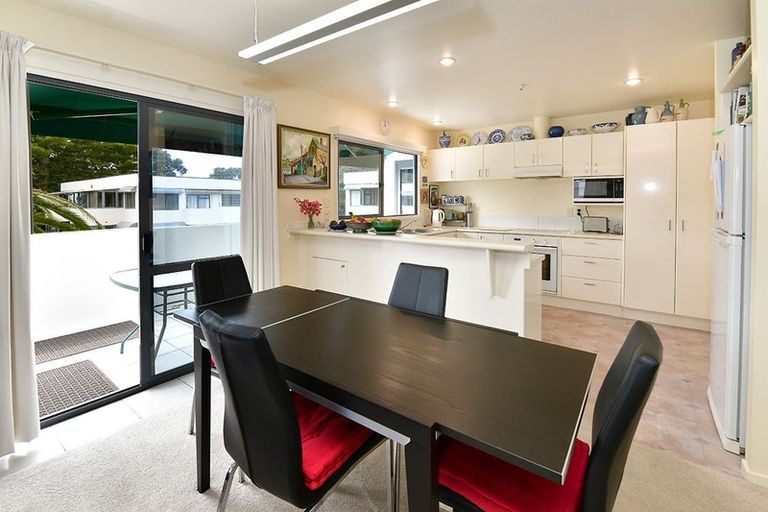 Photo of property in 11f Puriri Avenue, Orewa, 0931