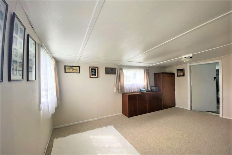 Photo of property in 49 Ngatai Street, Manaia, 4612