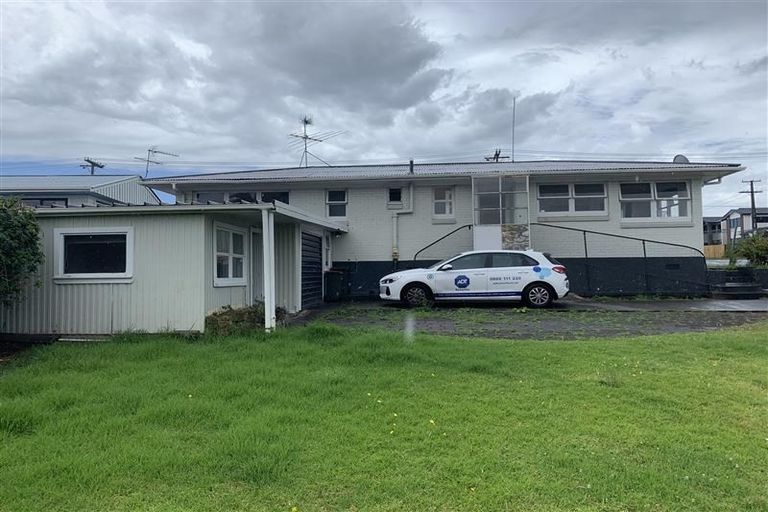 Photo of property in 44 Thompson Terrace, Manurewa, Auckland, 2102
