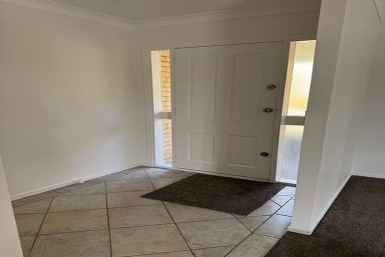 Photo of property in 124 Charles Prevost Drive, The Gardens, Auckland, 2105