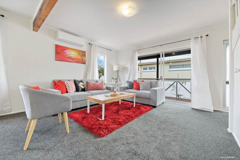 Photo of property in 1/42 Orams Road, Hillpark, Auckland, 2102