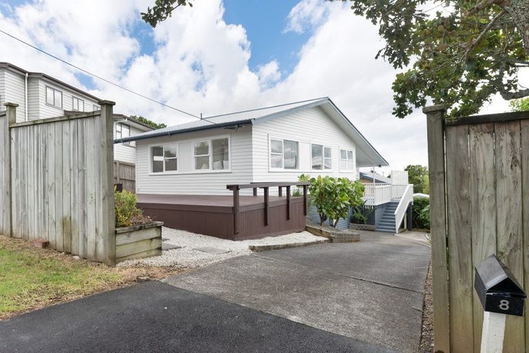 Photo of property in 8 Hauraki Crescent, Pinehill, Auckland, 0632