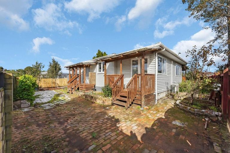 Photo of property in 1 Marybeth Place, Rosehill, Papakura, 2113