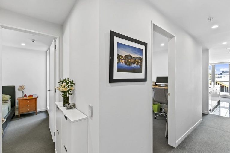 Photo of property in Republic Apartments, 2a/11 Tennyson Street, Te Aro, Wellington, 6011