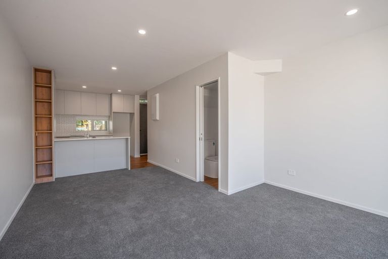 Photo of property in 2/21 Linwood Avenue, Linwood, Christchurch, 8011
