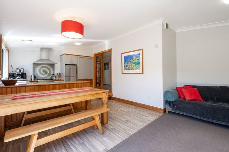 Photo of property in 2090 Moutere Highway, Upper Moutere, 7175