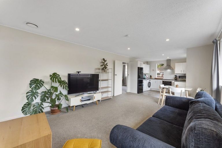 Photo of property in 2/56 Ward Street, Trentham, Upper Hutt, 5018