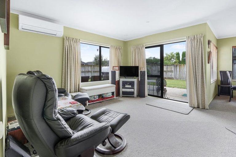 Photo of property in 43 Farringdon Avenue, Rototuna North, Hamilton, 3210