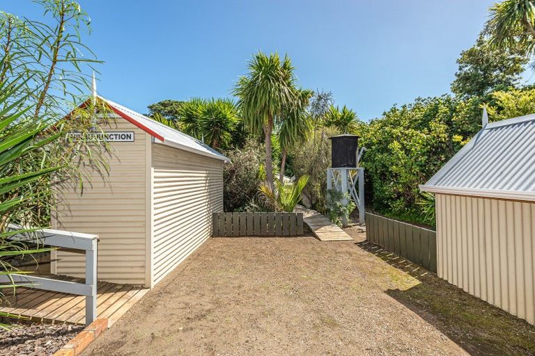 Photo of property in 133 Cornfoot Street, Castlecliff, Wanganui, 4501