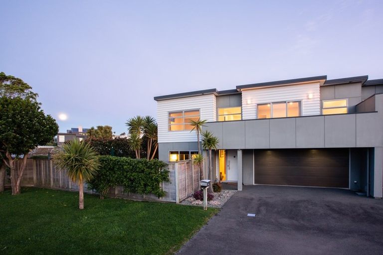 Photo of property in 78 Ocean Road, Paraparaumu Beach, Paraparaumu, 5032