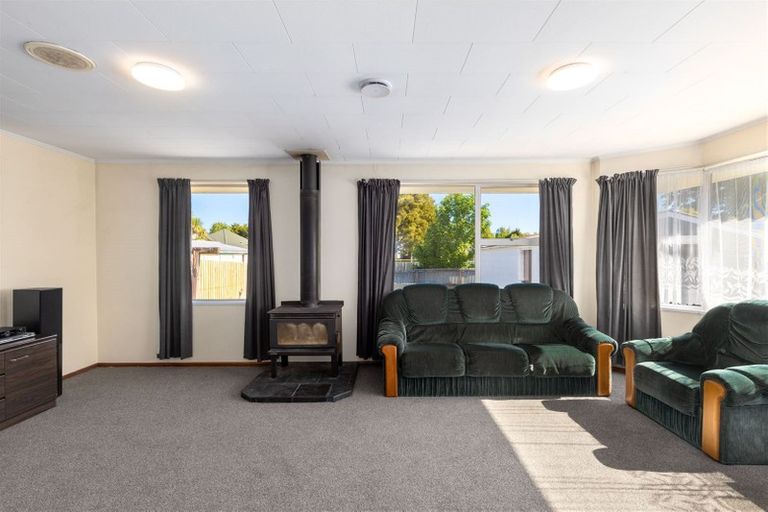 Photo of property in 9 Charnwood Crescent, Bishopdale, Christchurch, 8051
