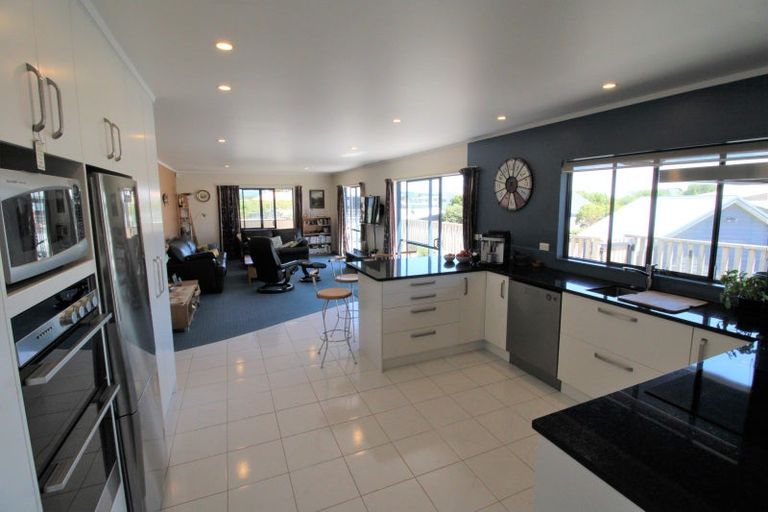 Photo of property in 110 Corokia Place, Matarangi, Whitianga, 3592