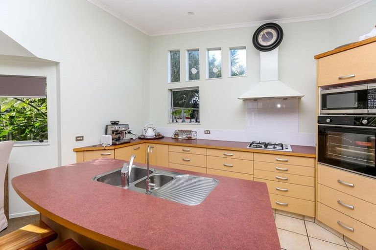 Photo of property in 4a Rahui View, Oakura, 4314