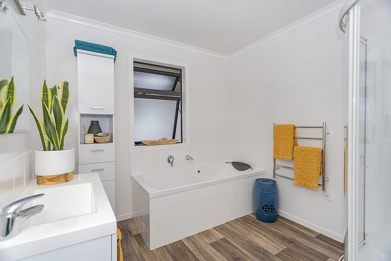 Photo of property in 4/102 Beach Road, Awamoa, Oamaru, 9495