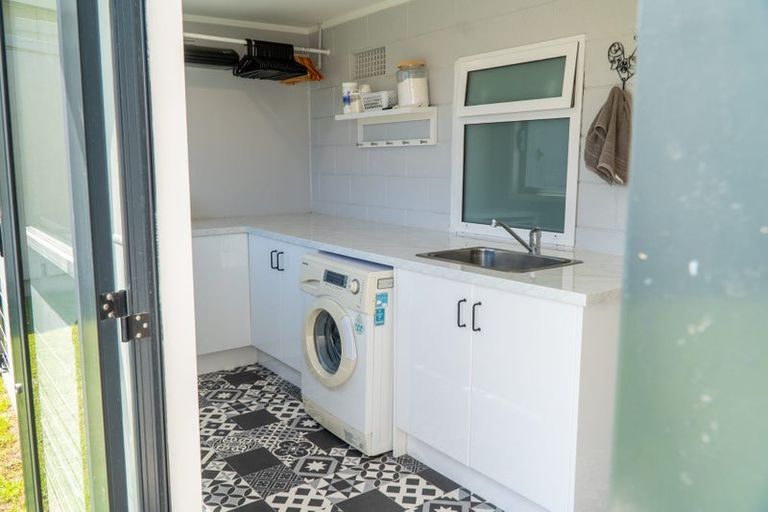 Photo of property in 14 Dawson Road, Snells Beach, 0920