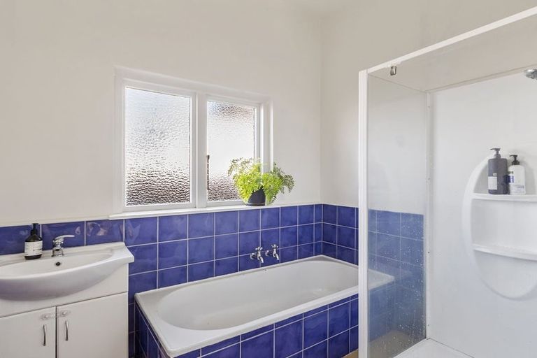 Photo of property in 53 Avenue Road, West End, Timaru, 7910