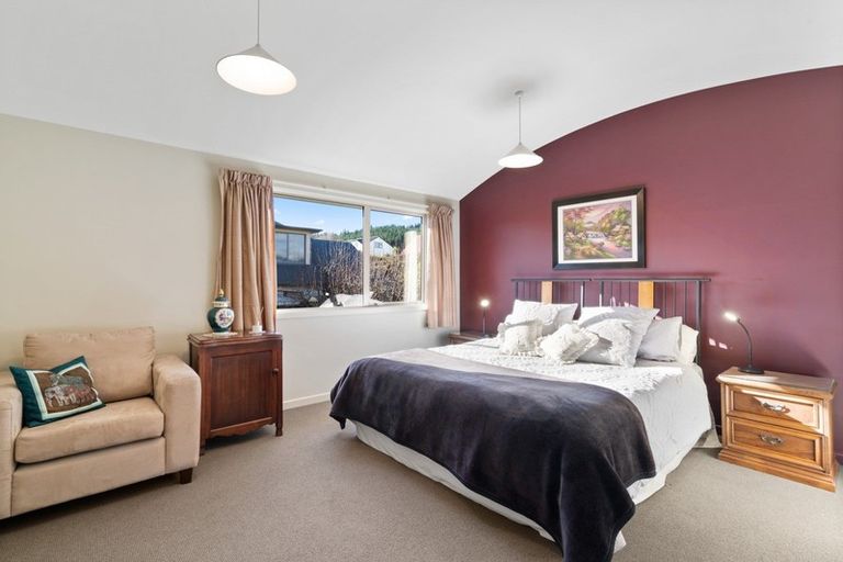 Photo of property in 51 Rata Street, Wanaka, 9305