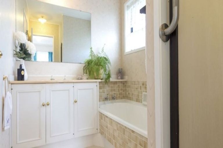 Photo of property in 1/8 Eastridge Court, Northpark, Auckland, 2013