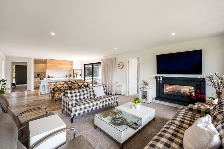 Photo of property in 29 Mount Nicholas Avenue, Wanaka, 9305