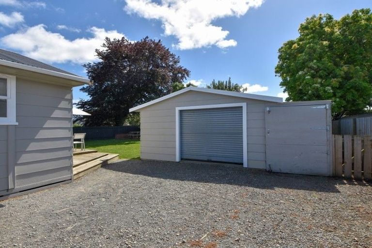 Photo of property in 32 Rhodes Street, Carterton, 5713
