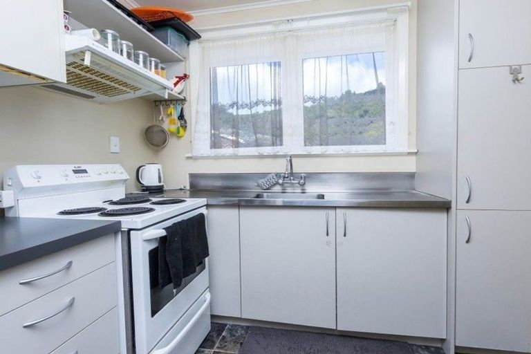 Photo of property in 3/15a Lane Street, Wallaceville, Upper Hutt, 5018