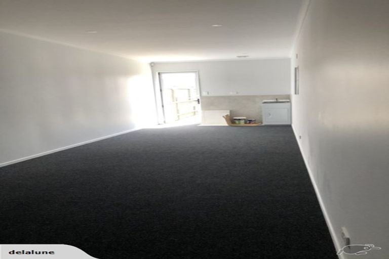 Photo of property in 40 Owen Chapman Drive, Red Beach, 0932