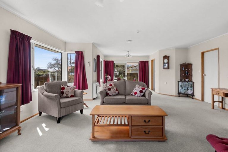 Photo of property in 12 Bennelong Place, Havelock North, 4130