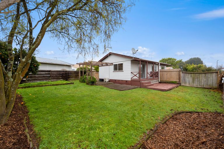 Photo of property in 2 Dale Place, St Andrews, Hamilton, 3200