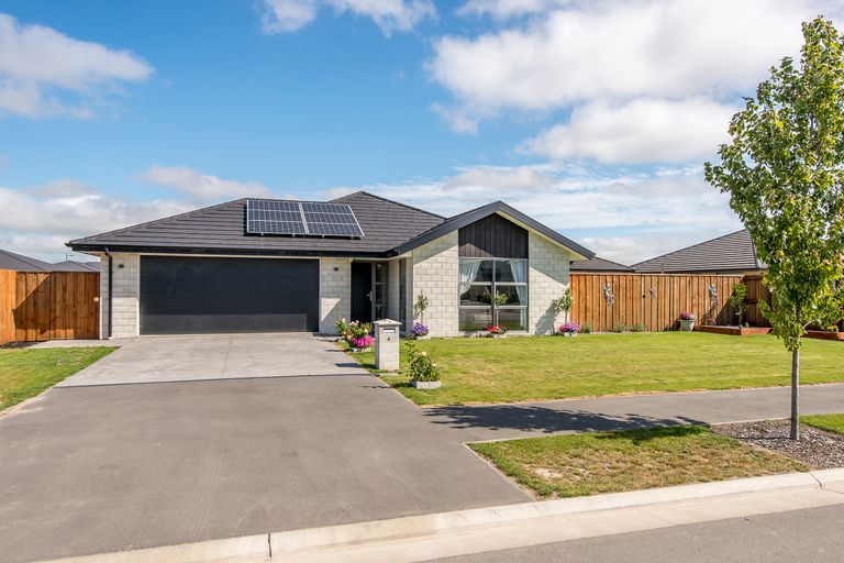 Photo of property in 4 Haymakers Crescent, Rolleston, 7614