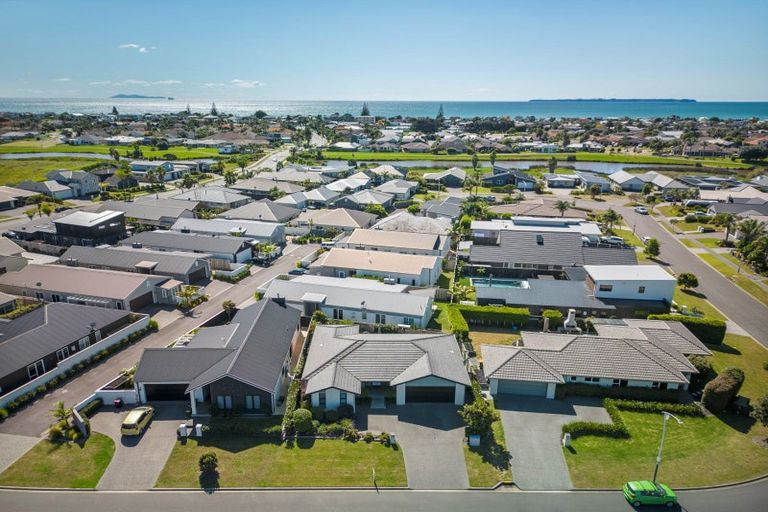 Photo of property in 9 Cassinia Close, Papamoa Beach, Papamoa, 3118
