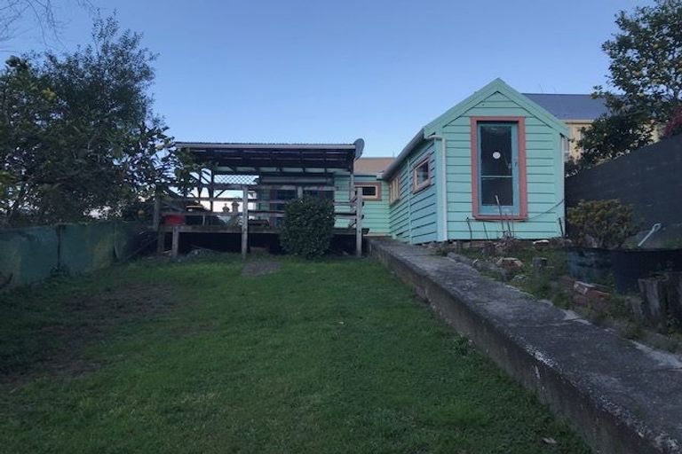 Photo of property in 8 Honiana Te Puni Street, Aro Valley, Wellington, 6021