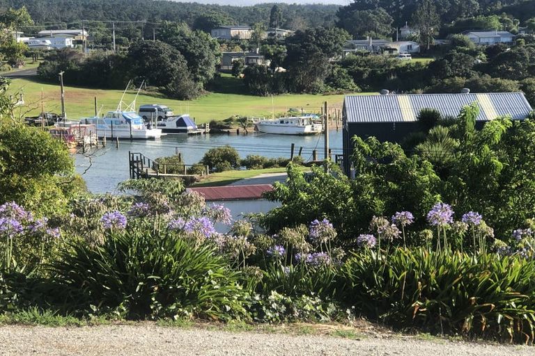 Photo of property in 12 Komiti Road, Tinopai, 0593