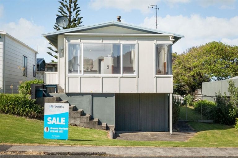 Photo of property in 33 Brighton Road, Waihi Beach, 3611