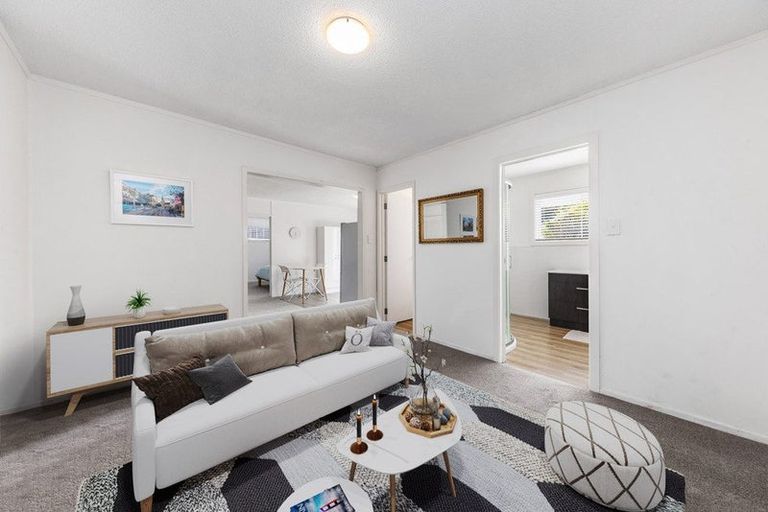 Photo of property in 121 Wallace Road, Mangere Bridge, Auckland, 2022