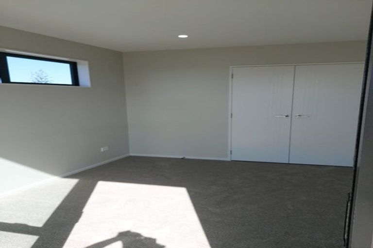 Photo of property in 1/30 West Coast Road, Glen Eden, Auckland, 0602