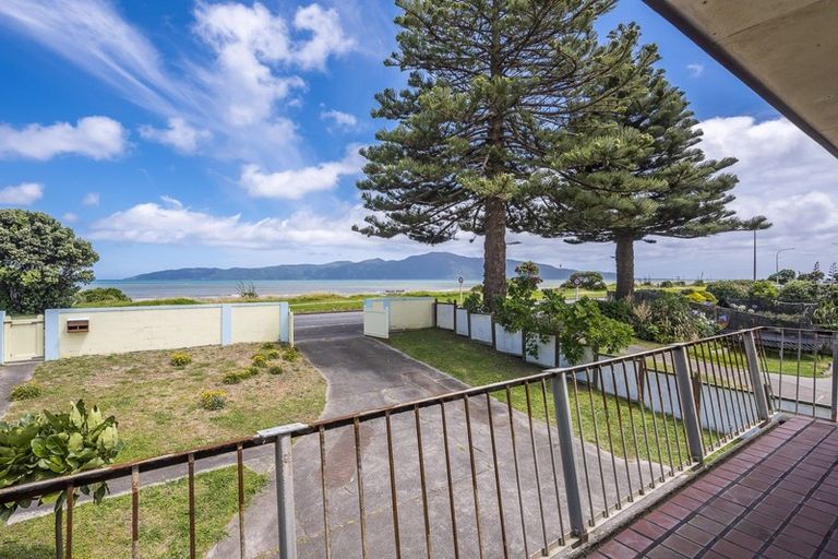 Photo of property in 80a Marine Parade, Paraparaumu Beach, Paraparaumu, 5032
