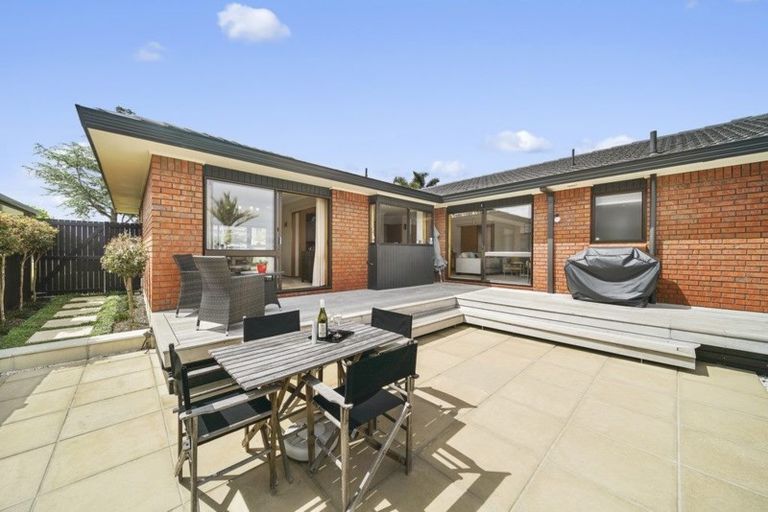 Photo of property in 26 Loloma Drive, Half Moon Bay, Auckland, 2012