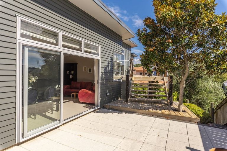 Photo of property in 11 Metzenthin Close, Raumati South, Paraparaumu, 5032