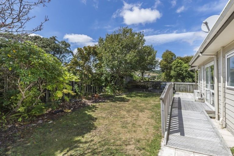 Photo of property in 33 Longitude Place, Whitby, Porirua, 5024