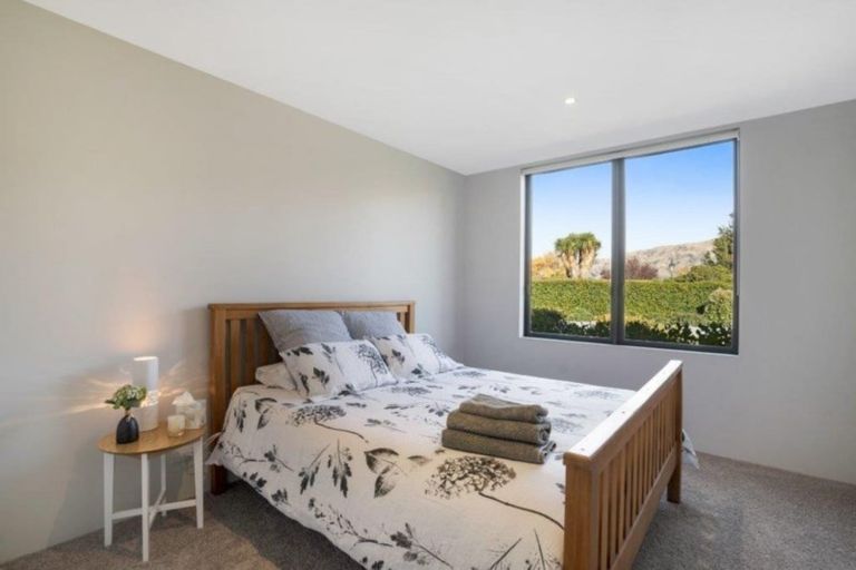 Photo of property in 14 Waimana Place, Wanaka, 9305