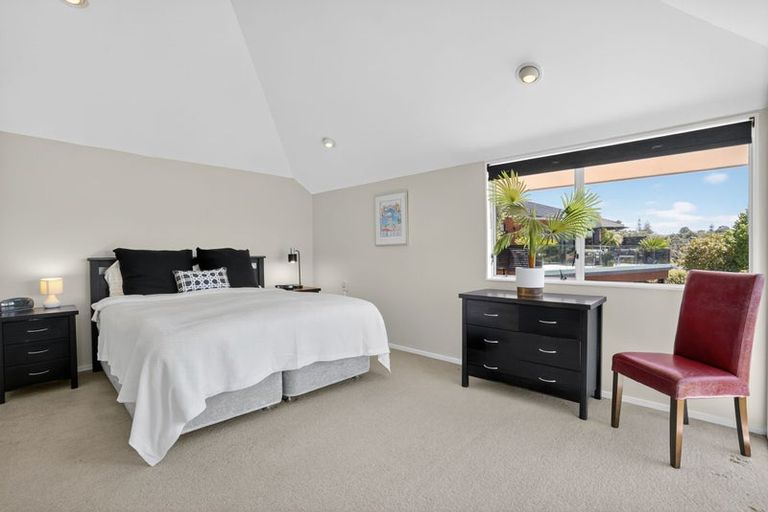 Photo of property in 70a Beach Road, Castor Bay, Auckland, 0620