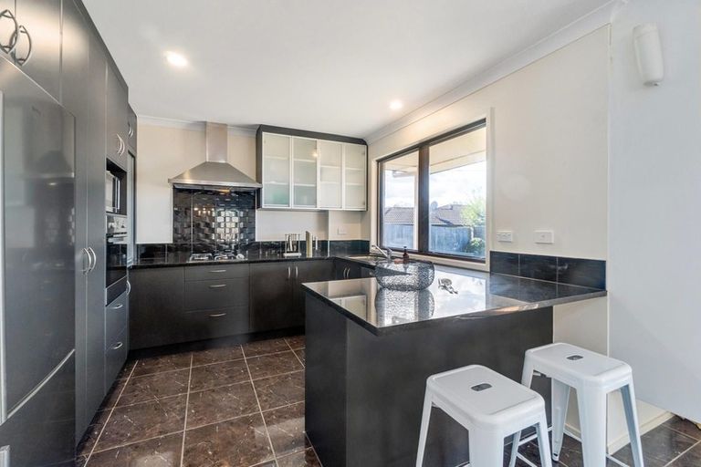 Photo of property in 65a Willerton Avenue, New Lynn, Auckland, 0600