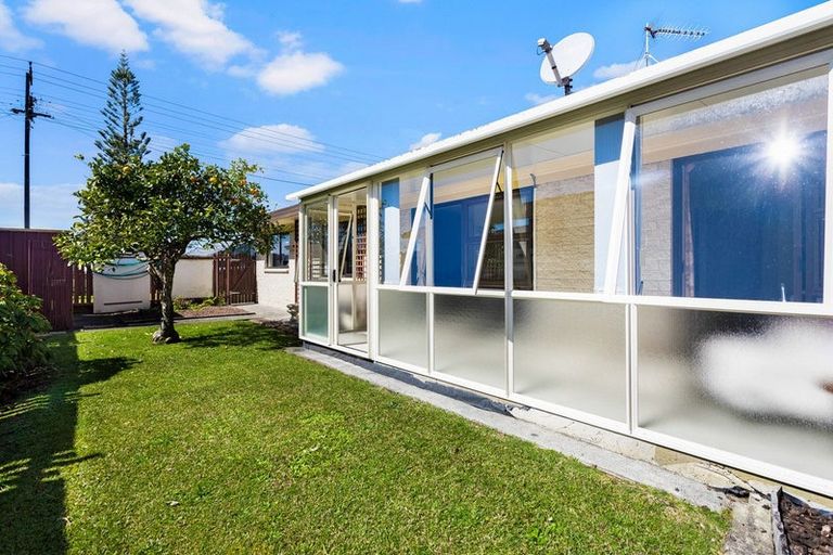 Photo of property in 214a Centreway Road, Orewa, 0931