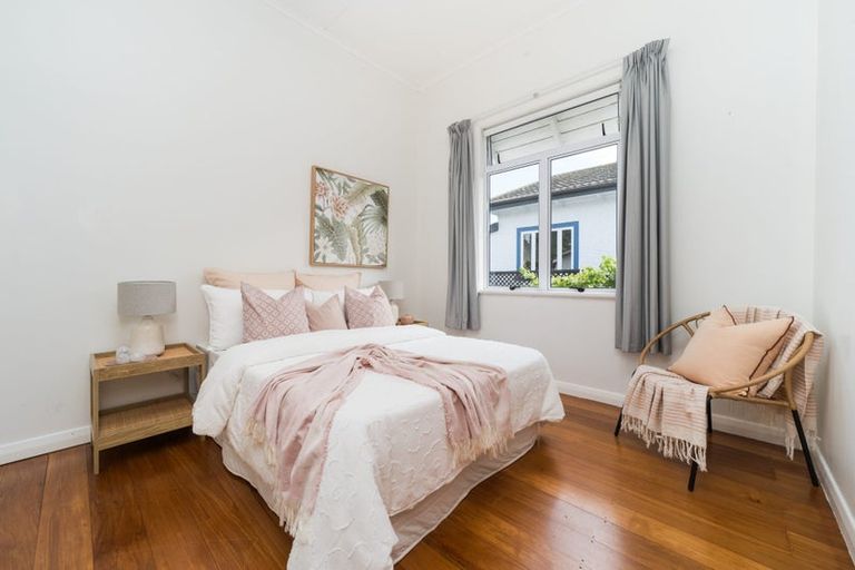 Photo of property in 8 Frederick Street, Terrace End, Palmerston North, 4410