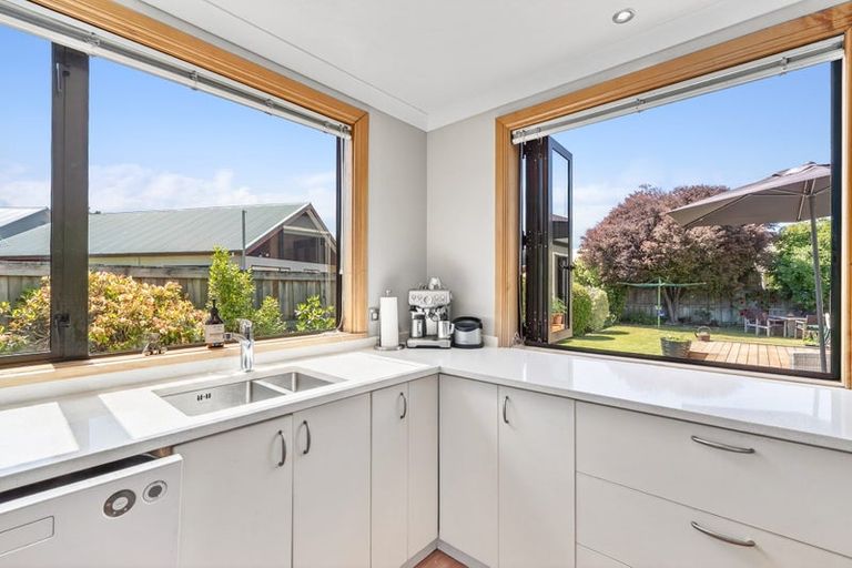 Photo of property in 9 Totara Terrace, Wanaka, 9305