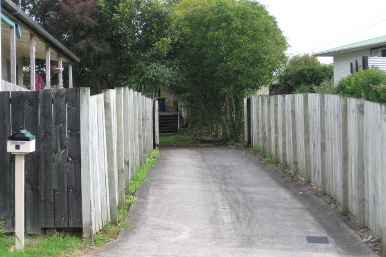 Photo of property in 8 Marewa Street, Te Atatu South, Auckland, 0610