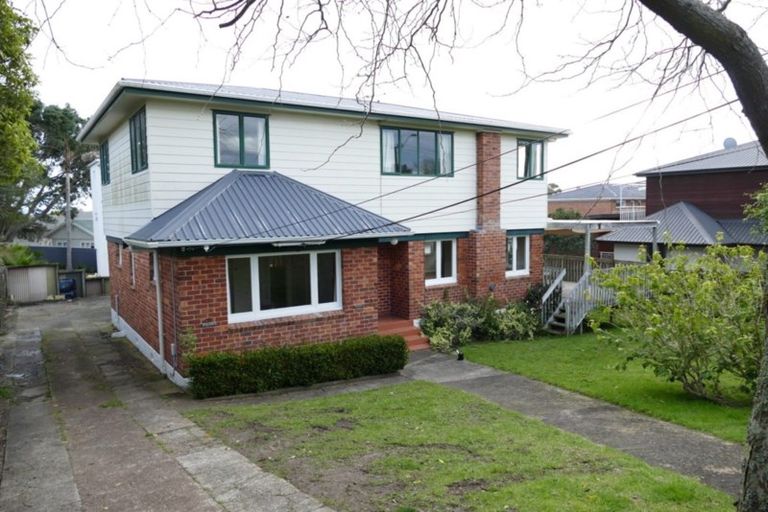 Photo of property in 77 Lake Road, Devonport, Auckland, 0622