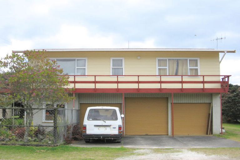 Photo of property in 208 Tui Road, Whangamata, 3620