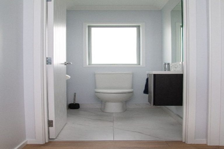 Photo of property in 25 Colombo Road, Waiuku, 2123